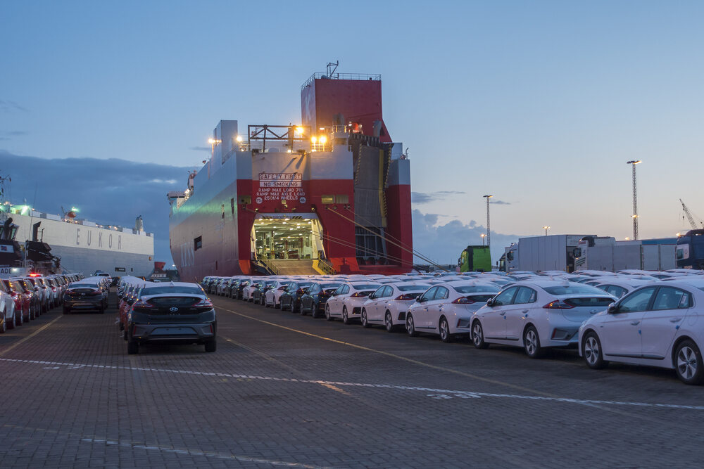 Exploring the Culture and Values of BMT Transport: How Many Cars Does a Ship Car Carrier Hold?